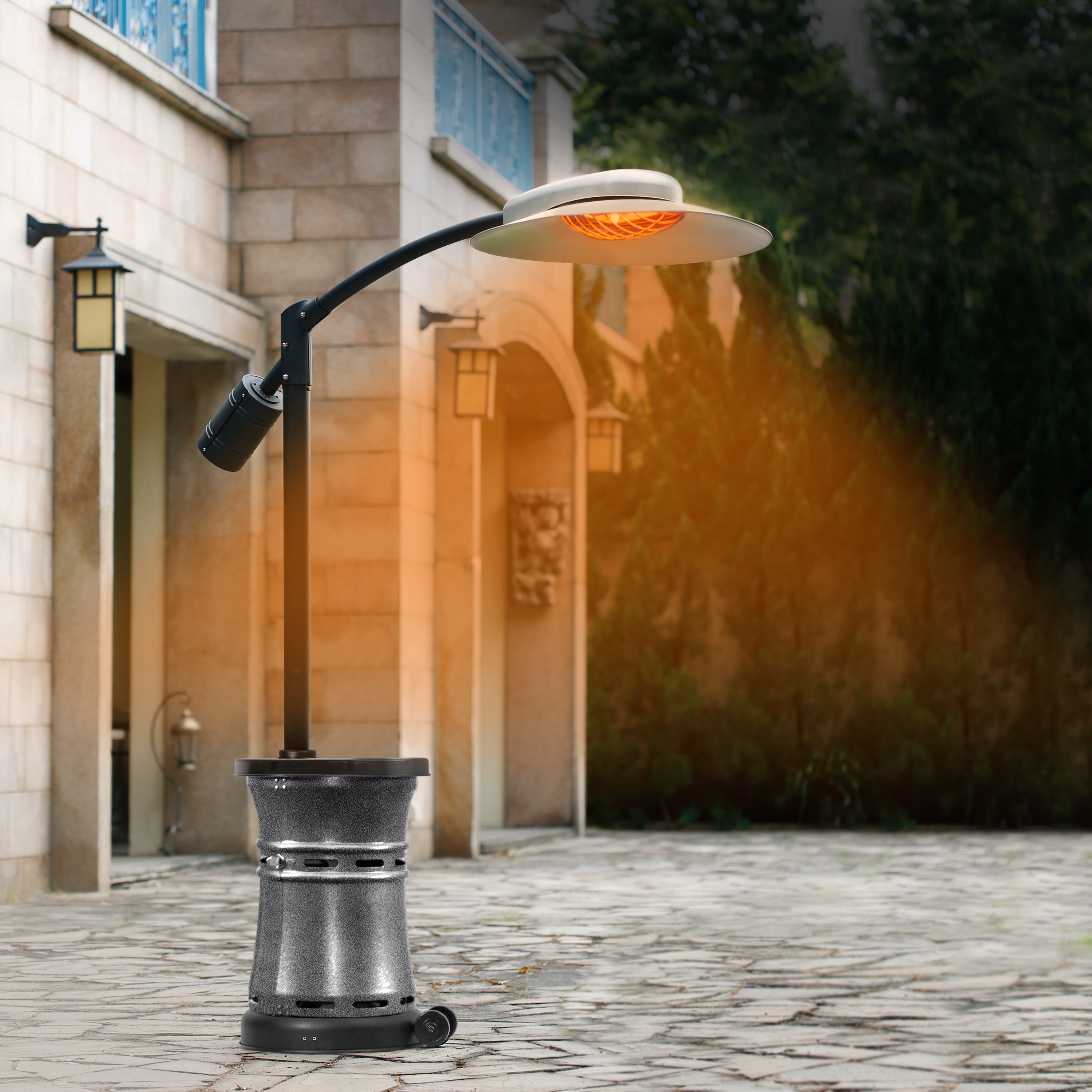 Product Image for 32,000 BTU Arc Cantilever Infrared Patio Heater
