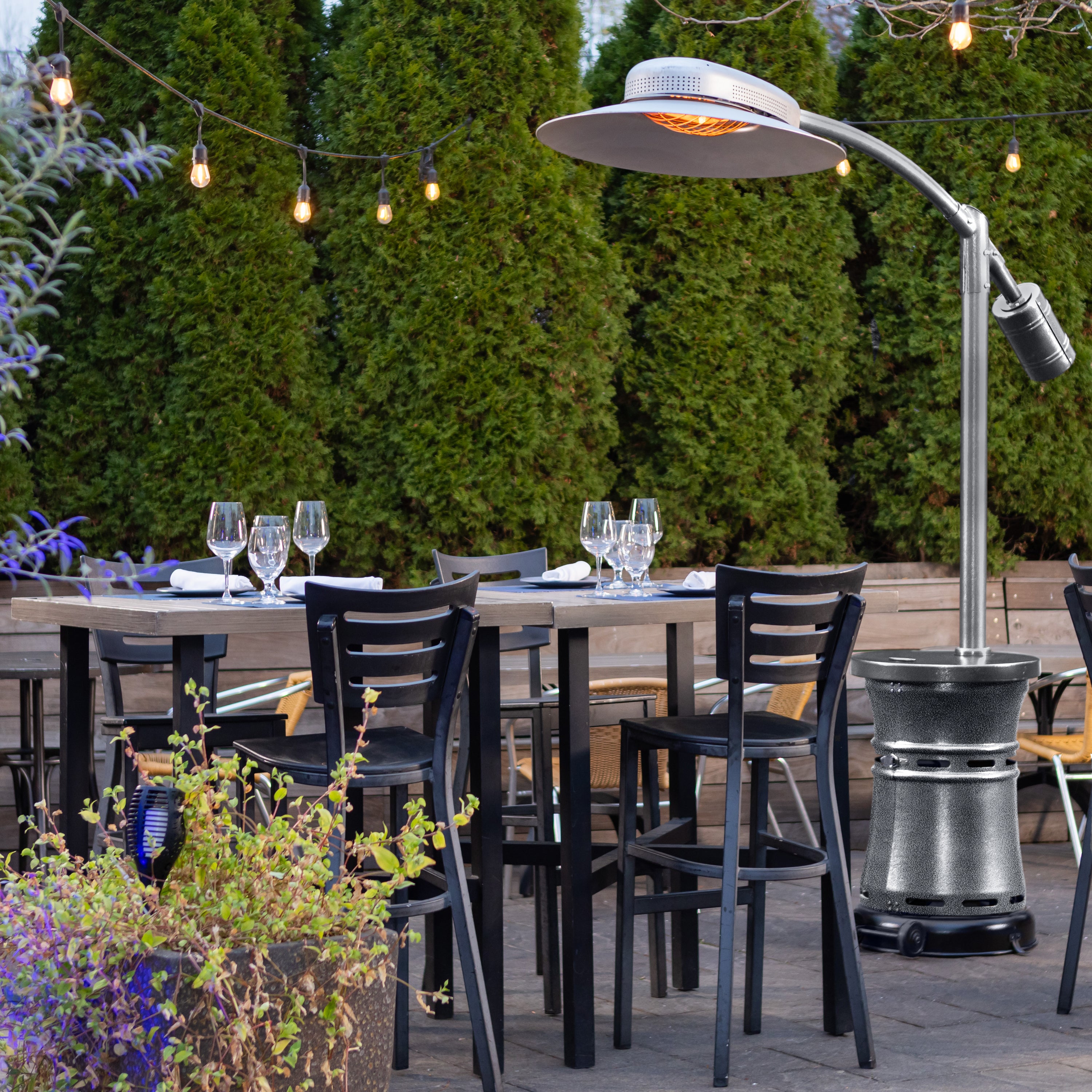 32,000 BTU Arc Cantilever Infrared Patio Heater